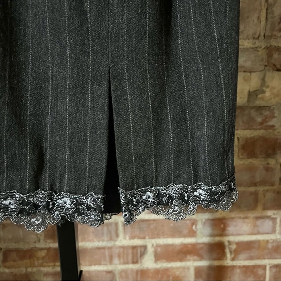 Vintage Pinstripe Gray Midi Skirt w/ Lace Trim and Slit. -Size 4 -SK09 - Picture 2 of 7